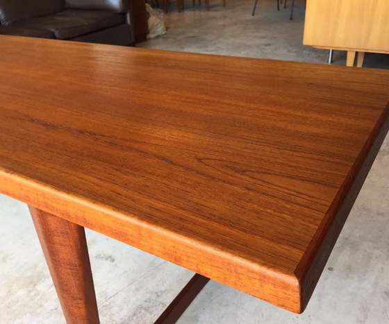 Image 1 of Mid Century XL dänischer Teak Couchtisch