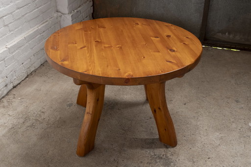 Runder Couchtisch aus Kiefernholz, 1960er Jahre Dänemark