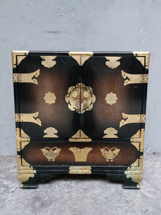 Image 1 of Chinesischer Flurschrank