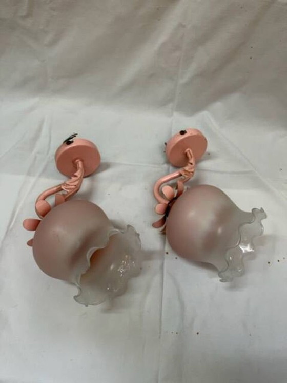 Image 1 of Wandleuchten 80er Jahre Aus Rosa Opalin Und Rosa Bemaltem Eisen