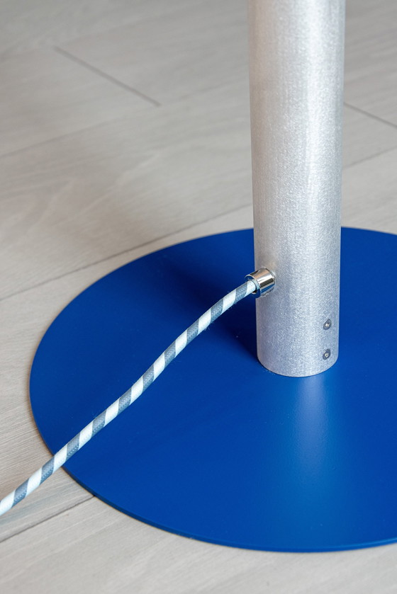 Image 1 of ARRAY Lighting Aero Light Stehleuchte entworfen von David Derksen