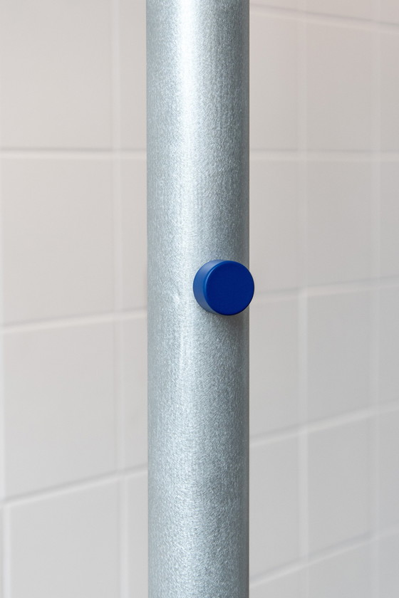 Image 1 of ARRAY Lighting Aero Light Stehleuchte entworfen von David Derksen