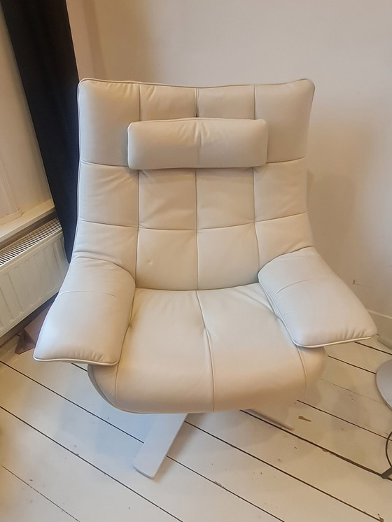 Image 1 of Natuzzi Re-Vive Steppbett King mit Fußhocker