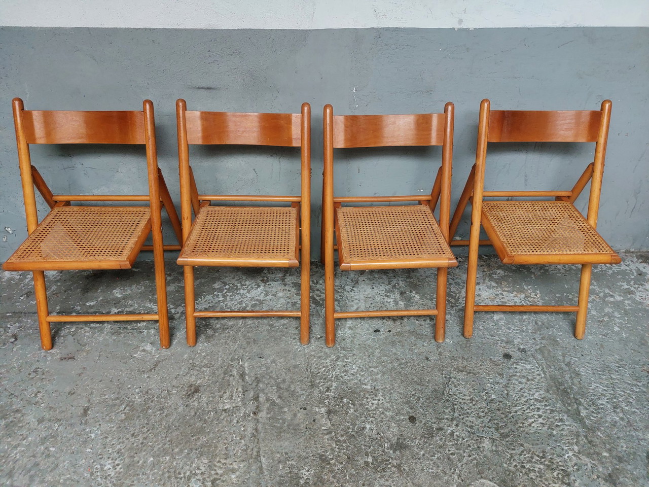 4x Mid Century Ikea klappbare Esszimmerstühle €450 Whoppah