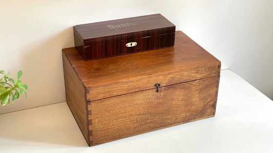 Image 1 of Vintage Handschuhschachteln Holz Schwalbenschwanz