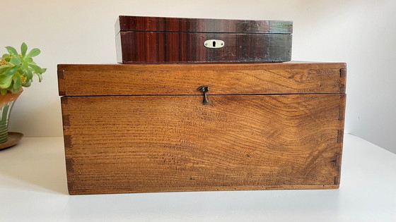 Image 1 of Vintage Handschuhschachteln Holz Schwalbenschwanz