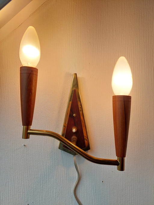 Wandlampe aus der Mitte des Jahrhunderts