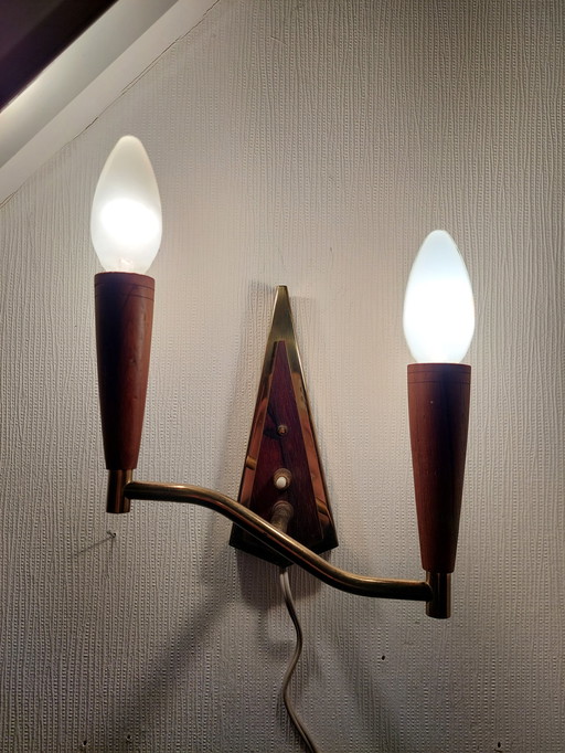 Wandlampe aus der Mitte des Jahrhunderts