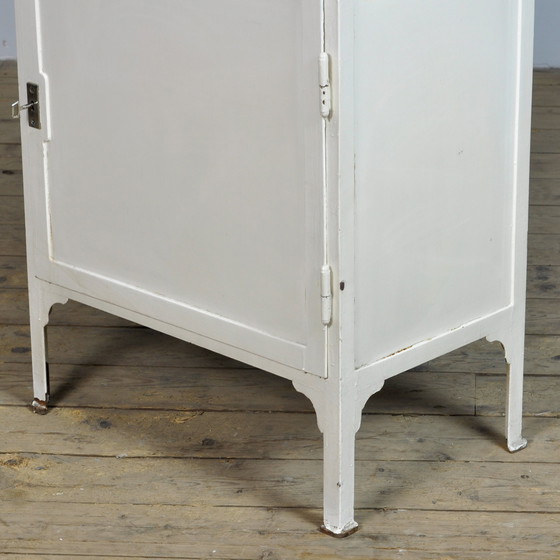 Image 1 of Medizinschrank / Vitrine, um 1930