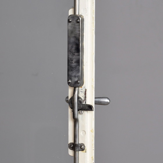 Image 1 of Medizinschrank / Vitrine, um 1930