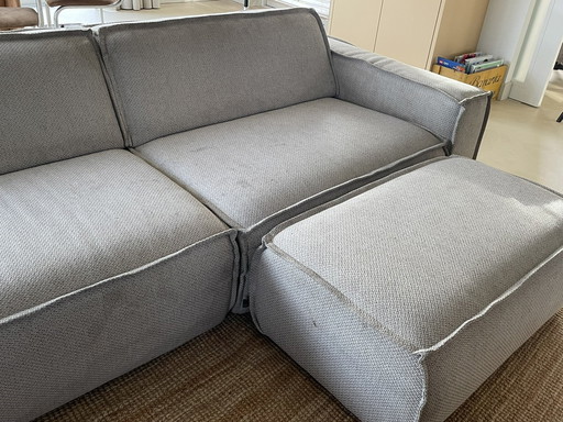 Designer Sofa von Fest Amsterdam - 3-Sitzer Edge mit Hocker in Polvere Beige Neuer Preis: 2987 €.