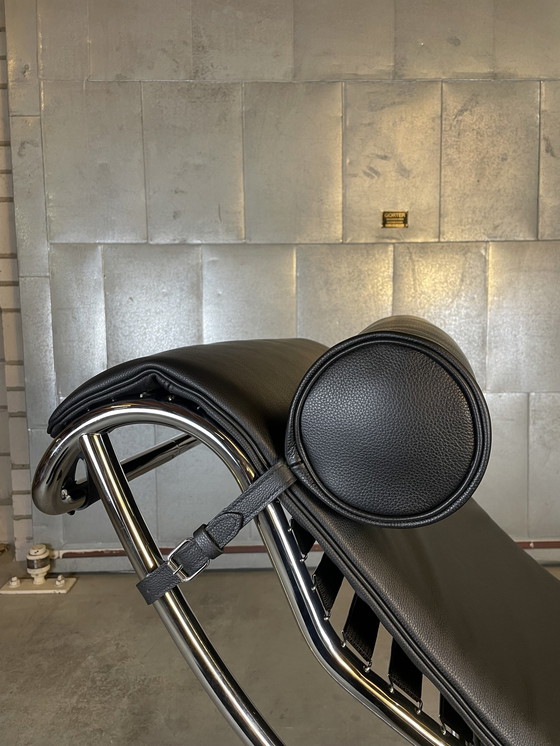 Image 1 of Cassina Lc4 Chaise Longue von Le Corbusier