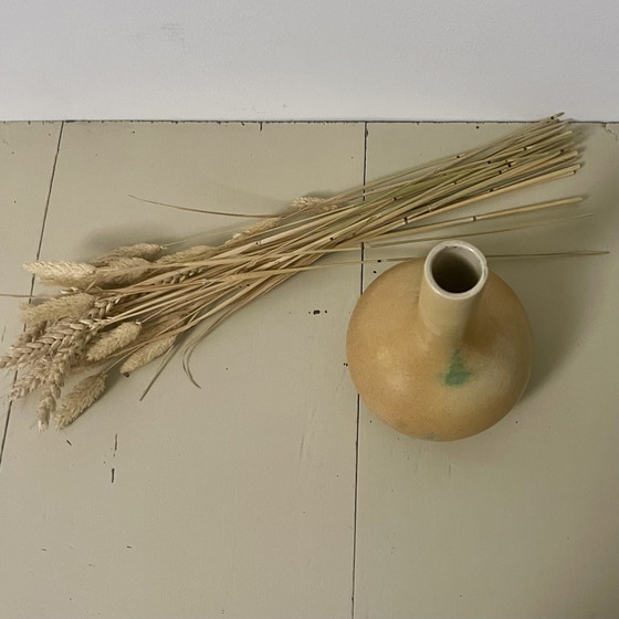 Image 1 of Vase Aus Trosly Breuil Sandstein