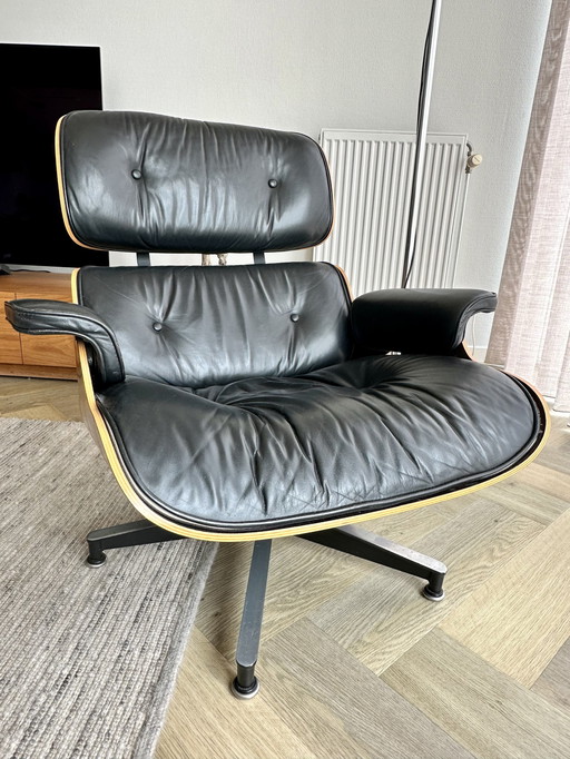 Eames Lounge Chair Herman Miller