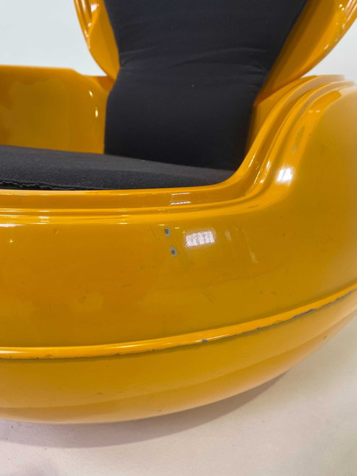 Peter Ghyczy Egg Chair-Klon