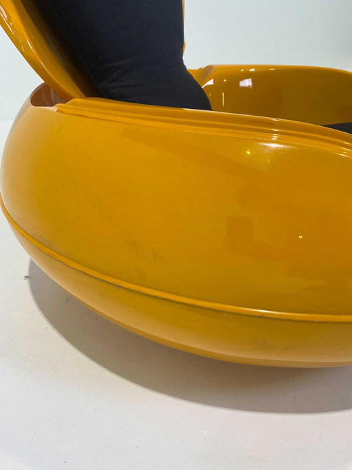 Peter Ghyczy Egg Chair-Klon