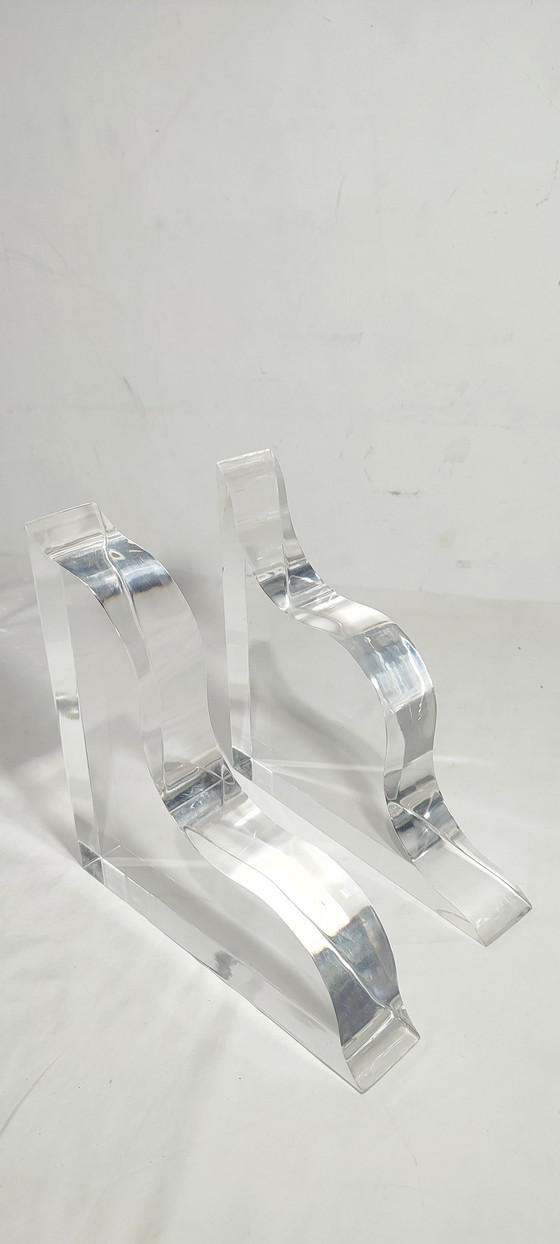 Image 1 of Methacrylat-Buchstützen. Spanien, 1990S.