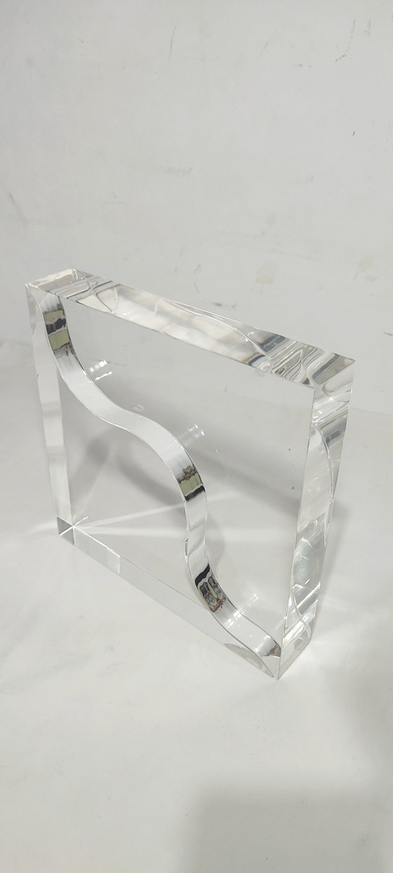 Image 1 of Methacrylat-Buchstützen. Spanien, 1990S.