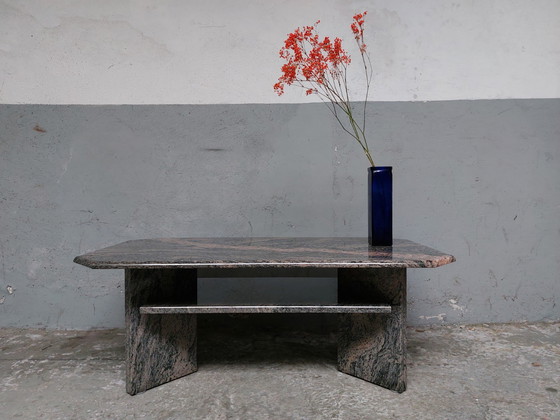 Image 1 of Granit-Couchtisch 80'