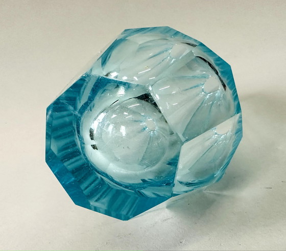 Image 1 of facettierte Vase im Stil von Josef Hoffmann