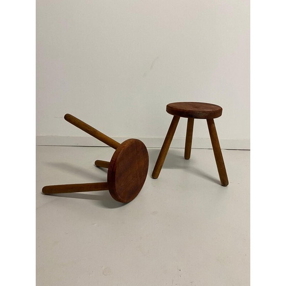 Image 1 of Paar skandinavische Dreibeinhocker im Vintage-Stil