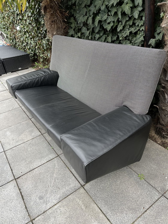 Image 1 of Montis Marquise von Gerard Vd Berg