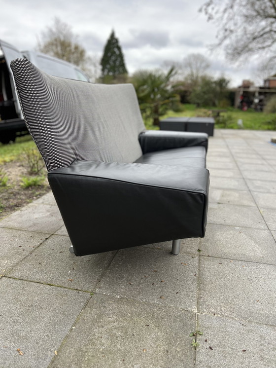 Image 1 of Montis Marquise von Gerard Vd Berg