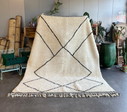 Weiß Modern traditioneller marokkanischer Beni Ouarain-Teppich