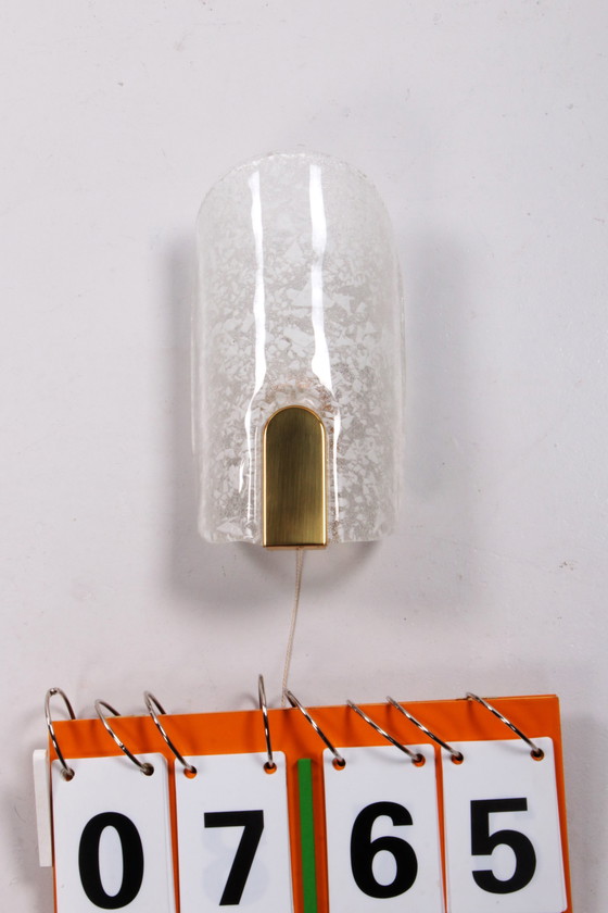 Image 1 of Hillebrand Wandlampe mit schönem Glas und Messing, 1970