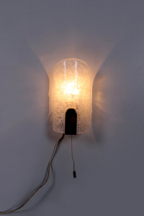 Image 1 of Hillebrand Wandlampe mit schönem Glas und Messing, 1970