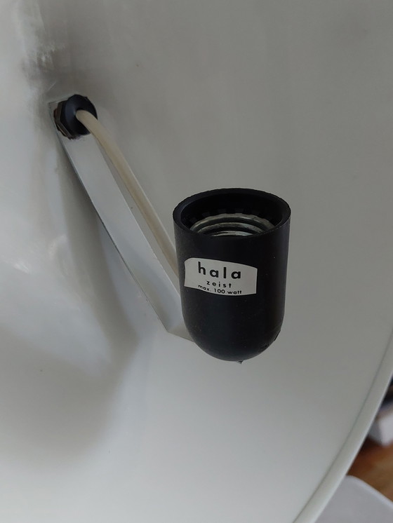 Image 1 of Hala-Lampe