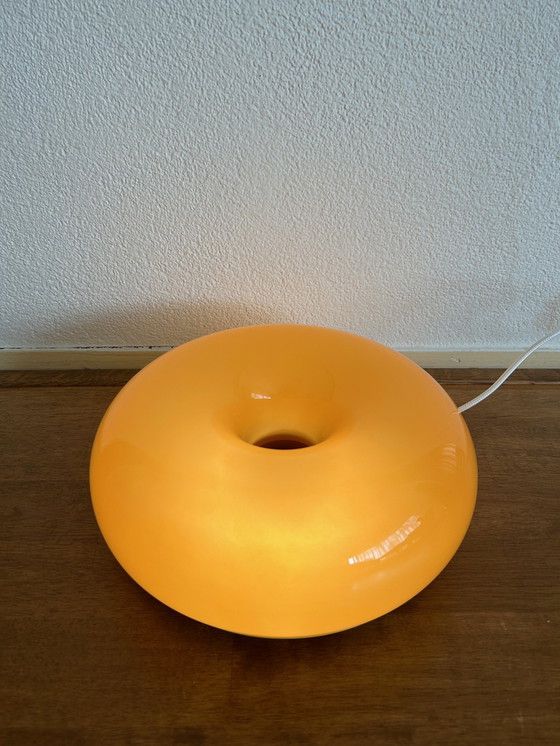Image 1 of Sabine Marcelis Varmblixt Donut-Tischlampe Bild 4 von Sabine Marcelis Varmblixt LED-Lampe