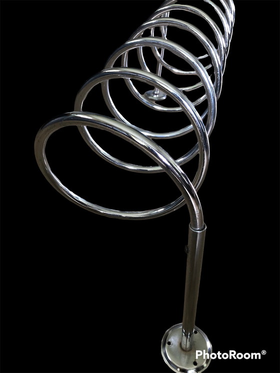 Image 1 of Vintage Spiralgarderobe