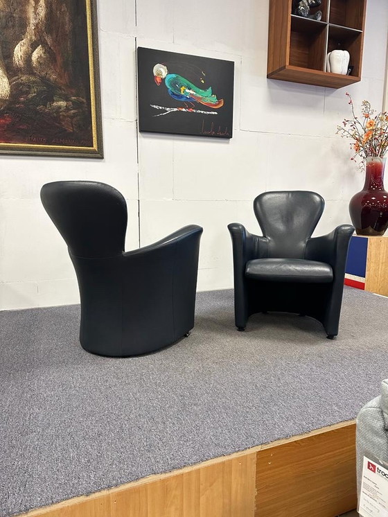 Image 1 of 2 Leolux Emphora Sessel aus blauem Leder