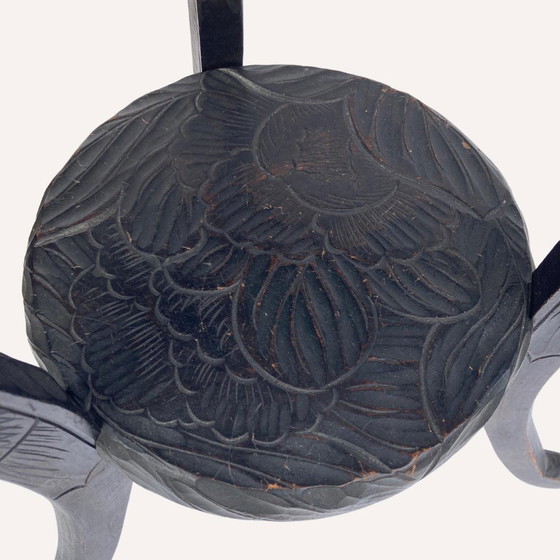 Image 1 of Japanischer handgeschnitzter floraler Beistelltisch/Pflanzenständer, 1905