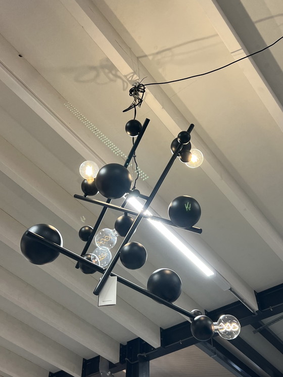 Image 1 of Marke van Egmond Galaxy Kronleuchter schwarz