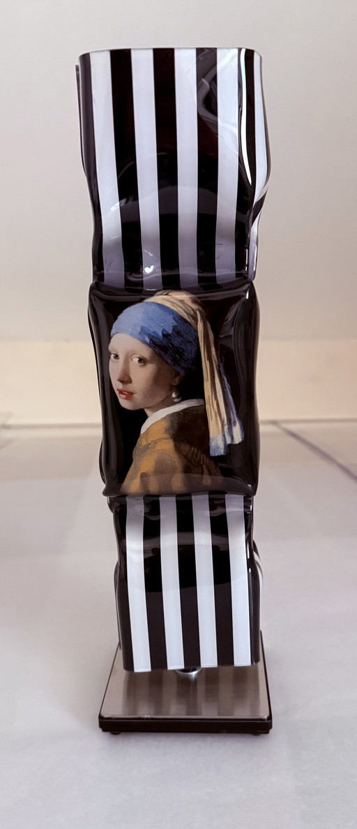 Ad Van Hassel: "Luxus-Kunstbonbon Toffee". Hommage an Vermeer. Hand-signiert, mit Coa.