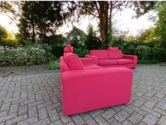 Image 1 of Chateau Ďax 2.5 + 2 Sitzer Rotes Stoffsofa Set