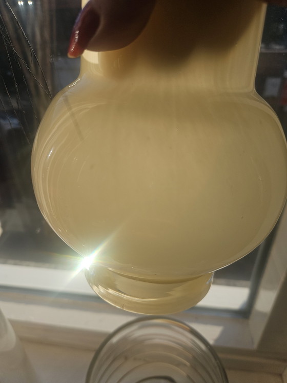 Image 1 of Hellgelbe Dutz-Vase