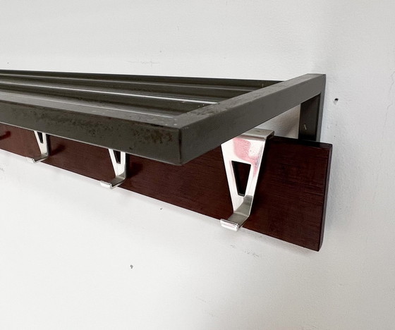 Image 1 of Pastellfarbener Garderobenständer aus Holz, 1970er Jahre