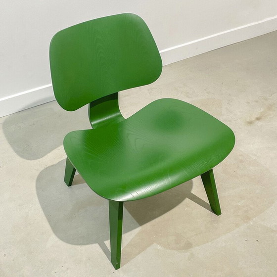 Image 1 of Vintage Lcw chairs by Charles and Ray Eames for Herman Miller, 1945