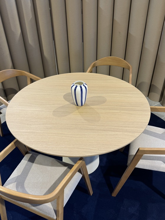 Image 1 of Runder Esstisch aus Holz - Naturholz - Beige Tischbein - Durchmesser 120Cm