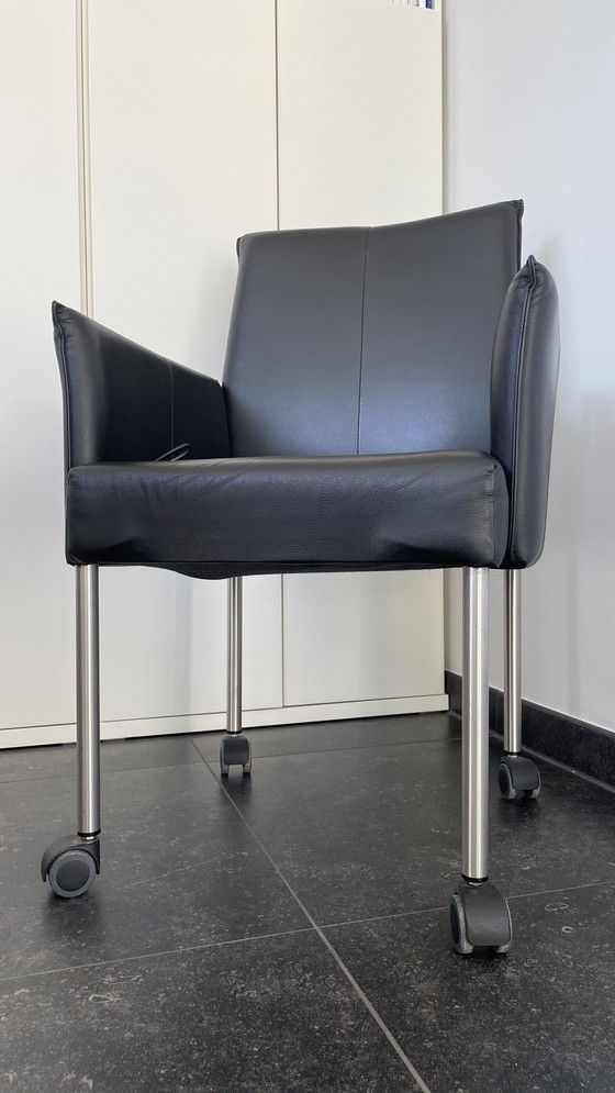 Image 1 of Jess Forward-Stuhl