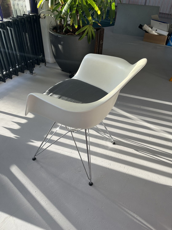 Image 1 of 10x Vitra Eames Dar Stuhl