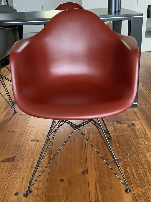 Vitra Eames Dar