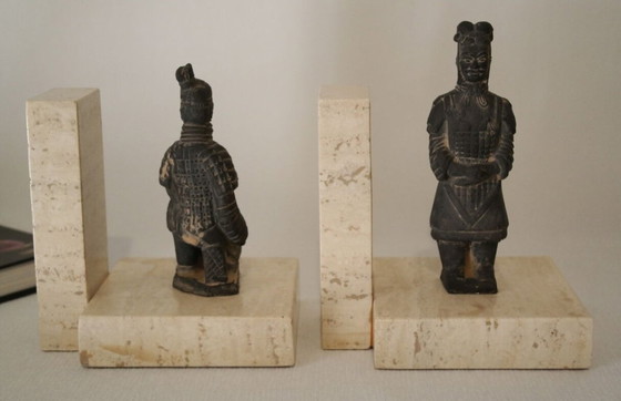Image 1 of Paar Gewächshaus Bücher Travertin Chinesische Krieger Xx.