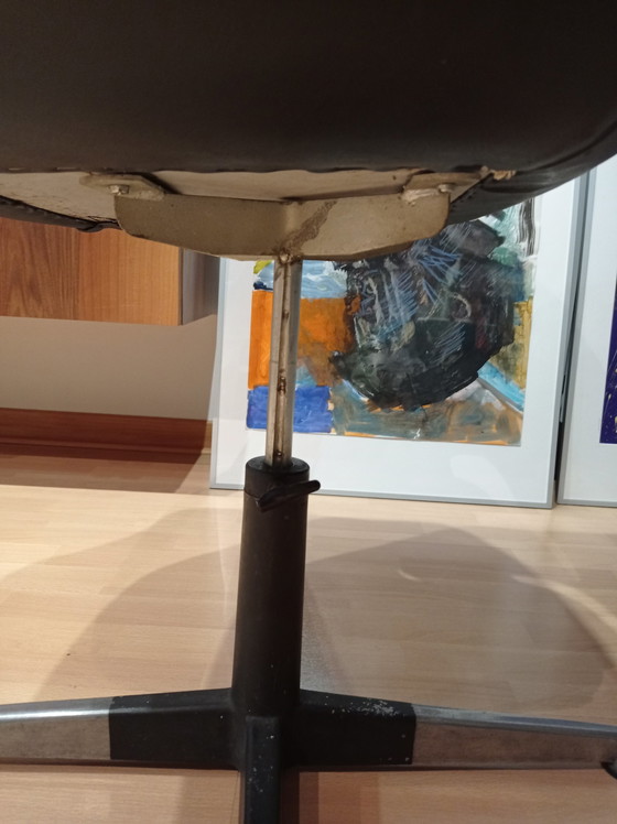 Image 1 of Cassina Olli Mannermaa Stuhl