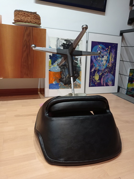 Image 1 of Cassina Olli Mannermaa Stuhl