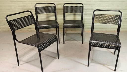 4 schwarze Vintage-Stühle aus perforiertem Metall