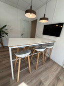 Muuto Base High Stand Konferenztisch